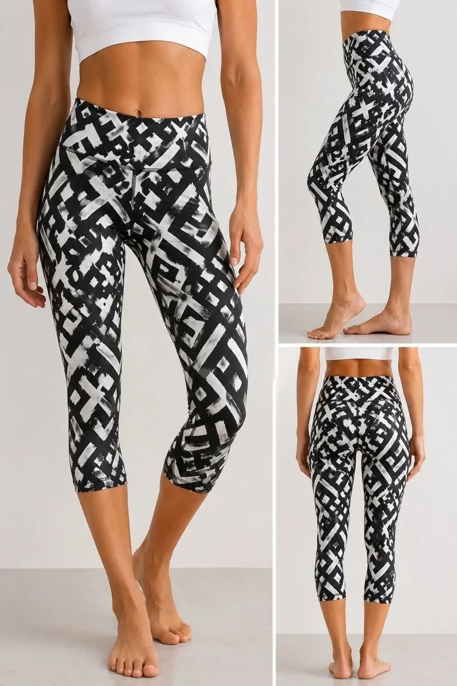 Burton DRYRIDE Capri Leggings Small Black White Geometric Stretch Activewear